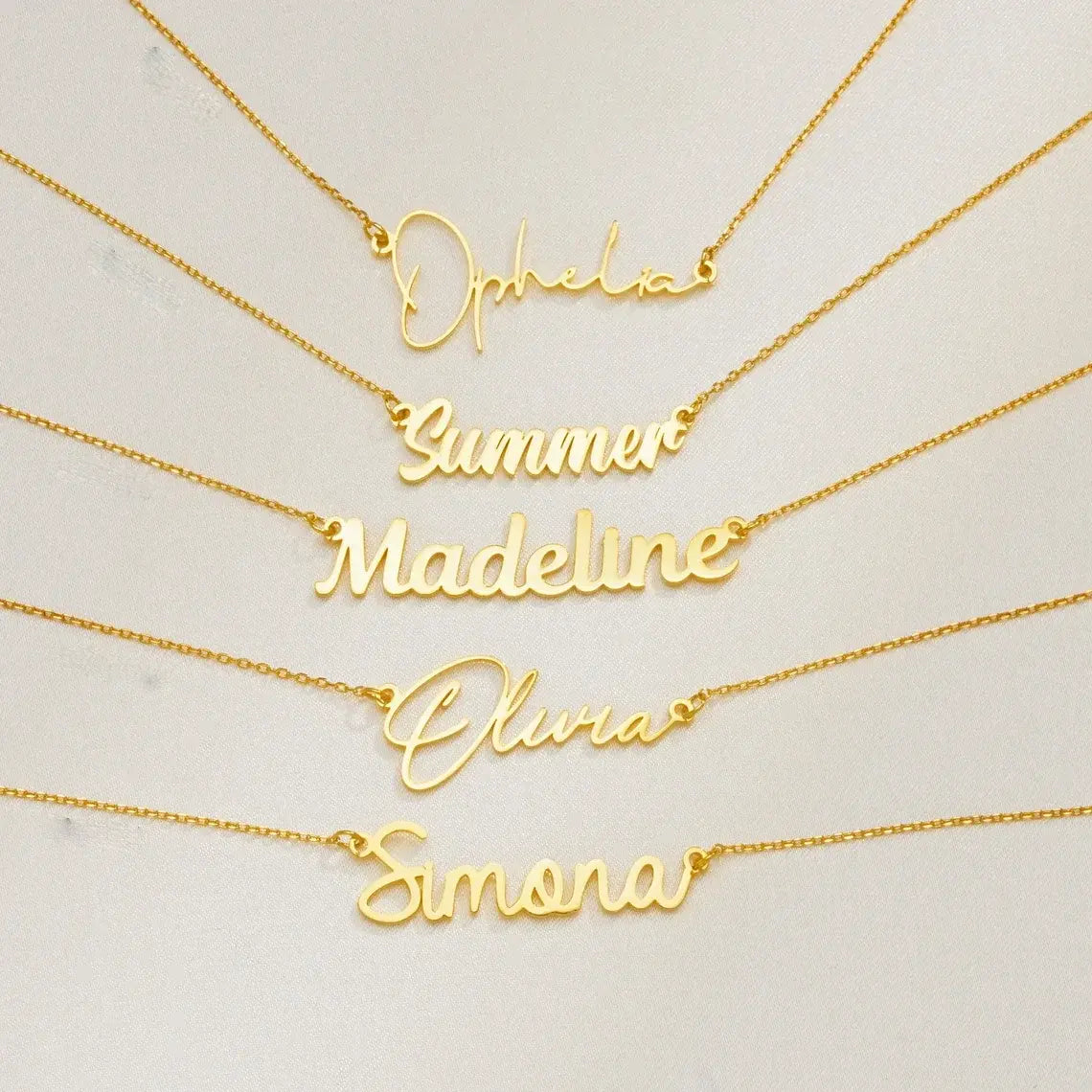 Collar Nombre con Estilo